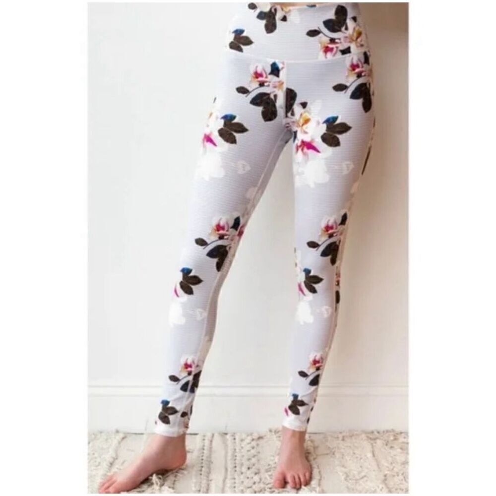 Mono B Gray Floral‎ and Striped Leggings Large